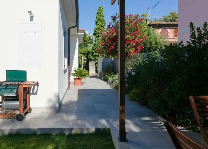 Tatil Evi Flora Marina Di Carrara