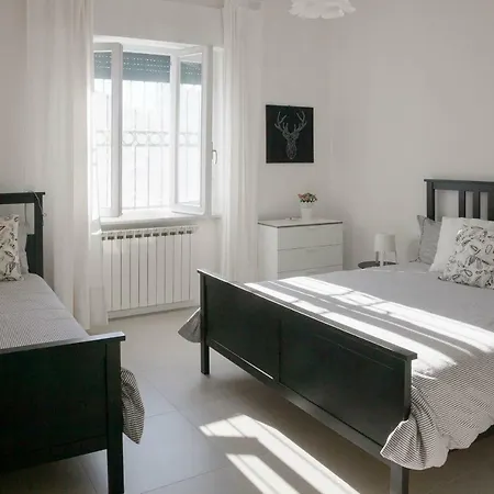 Casa de Férias Flora Marina Di Carrara